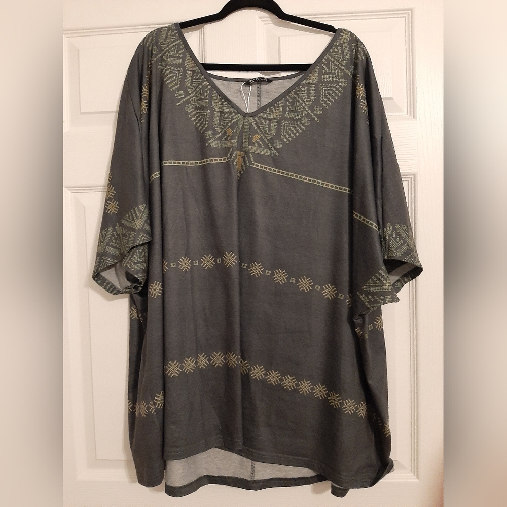 Womens bloomchic top